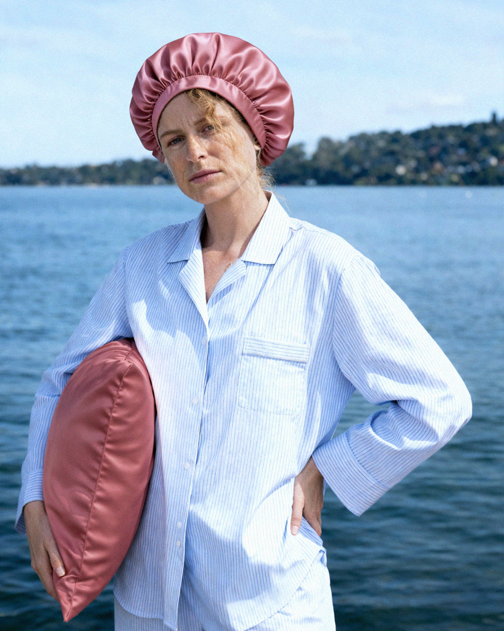 ELASTIC SATIN BONNET (set of 2)