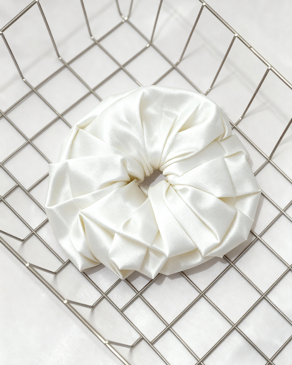 SATIN SCRUNCHIES (set of 2)